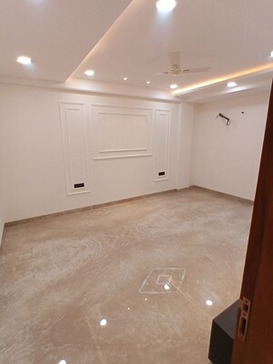 Furnished Amenities in 3.5 BHK Builder Floor at Sector 31 – for Sale