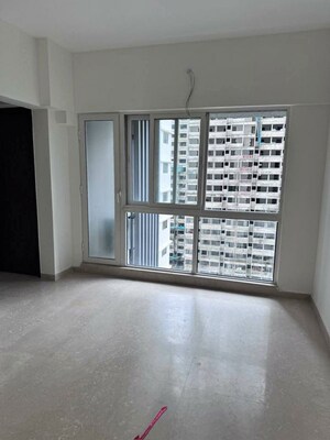 Room in 1 BHK Apartment at Omkar Signet, Malad East – for Rent