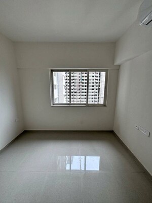 1 BHK Apartment For Rent in Omkar Signet, Malad East