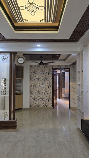 Room in 3 BHK Apartment at Dwarka – for Sale