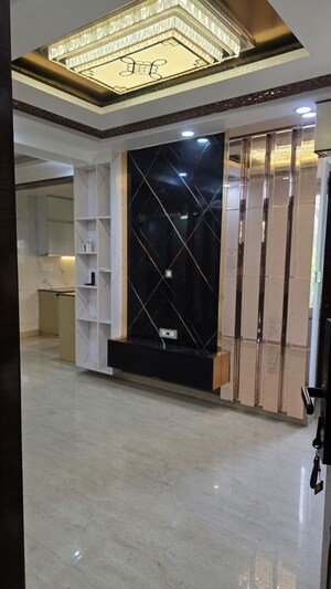 Room in 3 BHK Apartment at Dwarka – for Sale