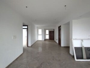 Room in 3 BHK Apartment at Preeti E5 Green Homes, Sampigehalli – for Sale