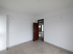 Room in 3 BHK Apartment at Preeti E5 Green Homes, Sampigehalli – for Sale