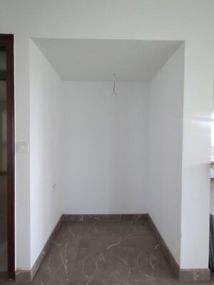 Room in 3 BHK Apartment at Preeti E5 Green Homes, Sampigehalli – for Sale