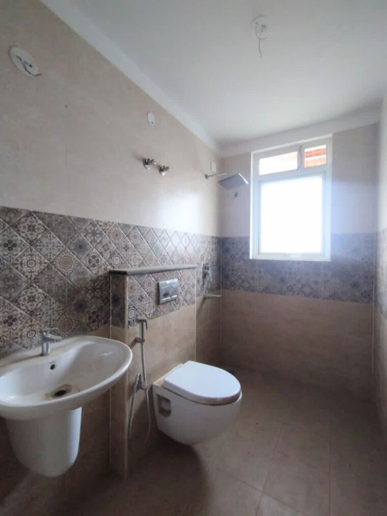 Bathroom, preeti-e5-green-homes 3 Bedroom 2065 Sq.Ft. Apartment In Sampigehalli Bangalore 10738587