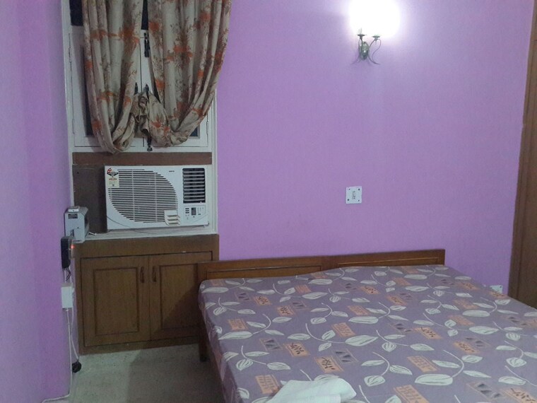 Master Bedroom, rudra-vigyan-vihar 4 Bedroom 2000 Sq.Ft. Apartment In Sector 56 Gurgaon 10743780