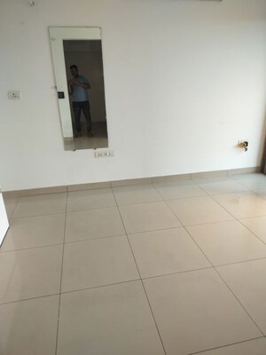 Bathroom in Studio Apartment at Amanora Neo Towers, Hadapsar – for Rent