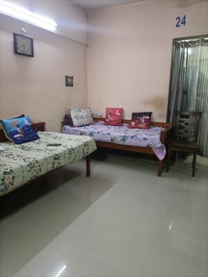 Bedroom in 2 BHK Apartment at Karve Nagar – for Rent
