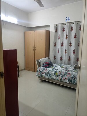 Bedroom in 2 BHK Apartment at Karve Nagar – for Rent