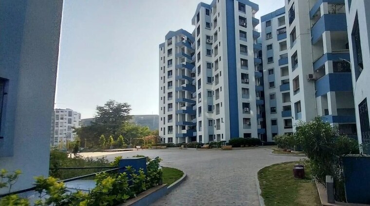 Exterior View, gera-emerald-city 3 Bedroom 1680 Sq.Ft. Apartment In Kharadi Pune 10743804