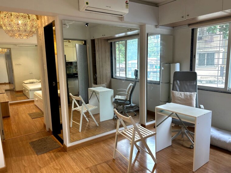 Gym, panom-park 1 Bedroom 313 Sq.Ft. Apartment In Vile Parle East Mumbai 10743808