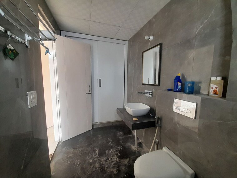 Bathroom, la-prisma 4 Bedroom 2200 Sq.Ft. Apartment In Dhakoli Zirakpur 10743809
