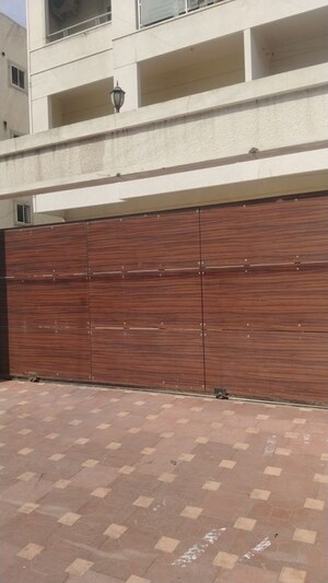  Apartment For Sale in H Colony
