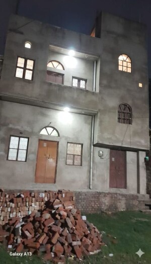  Independent House For Rent in Nadesar