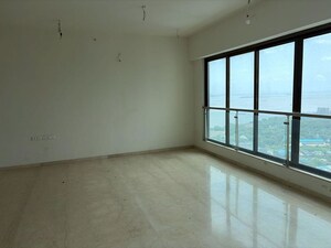 Room in 3 BHK Apartment at Peninsula Celestia Spaces, Parel – for Sale