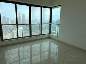 Room in 3 BHK Apartment at Peninsula Celestia Spaces, Parel – for Sale