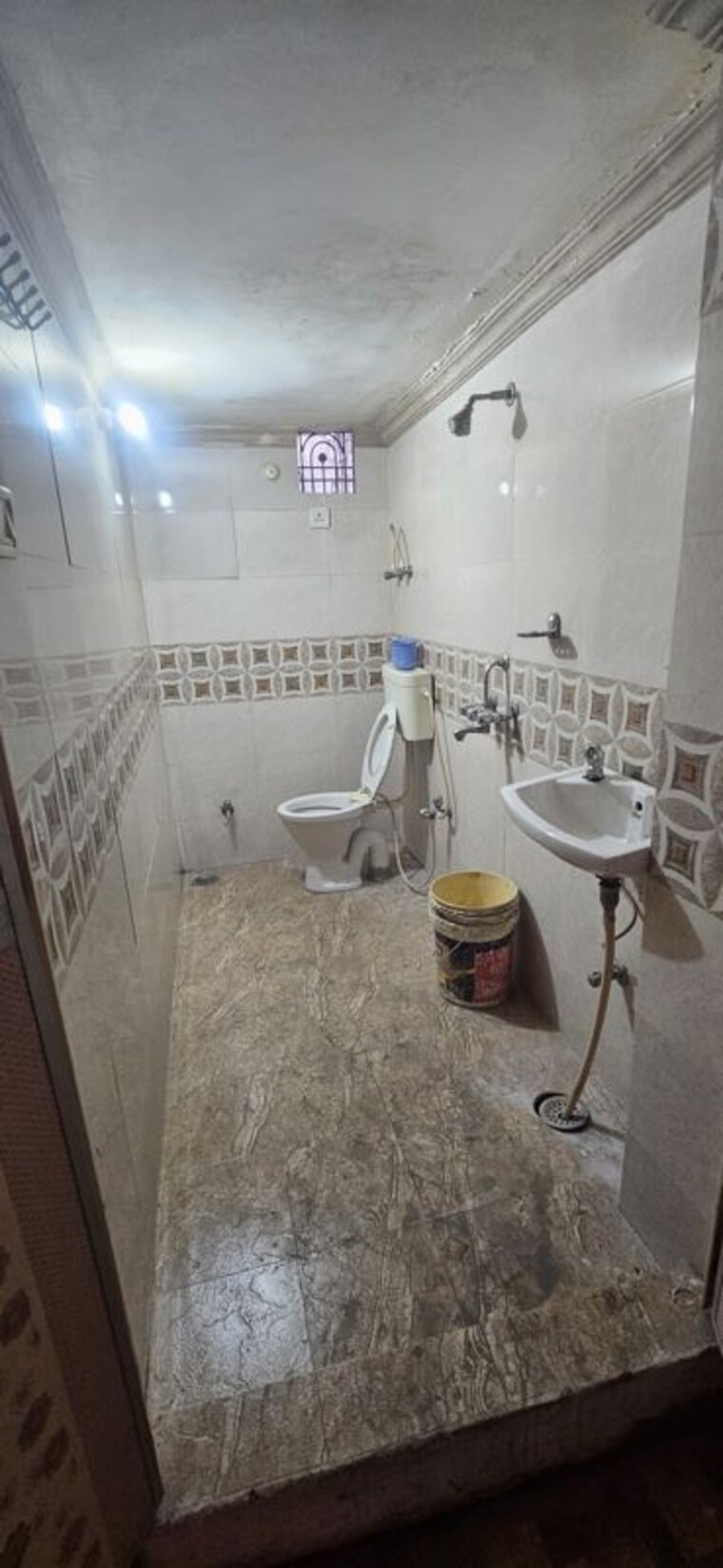 undefined, mahmoorganj Commercial Shop 1000 Sq.Ft. In Mahmoorganj Varanasi 10743873