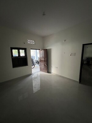 Room in 2 BHK Apartment at Maruthi Nagar – for Rent