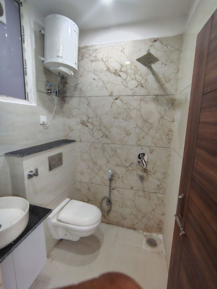 Bathroom, motia-blue-ridge 3 Bedroom 1530 Sq.Ft. Apartment In Dhakoli Zirakpur 10743915