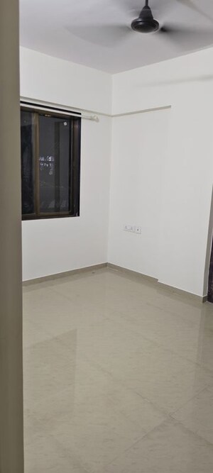 Room in 2 BHK Apartment at K M Horizon Palms 2, Owale – for Rent