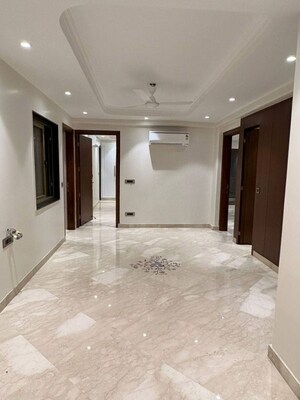 Room in 3 BHK Independent House at Saket – for Rent