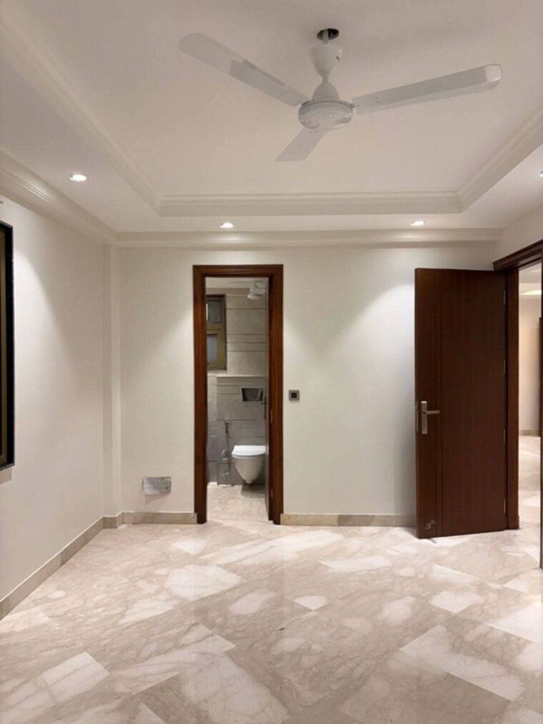 Room, saket 3 Bedroom 1800 Sq.Ft. Independent House In Saket Delhi 10743927