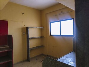 Room in  Apartment at New Paccha Peth – for Sale