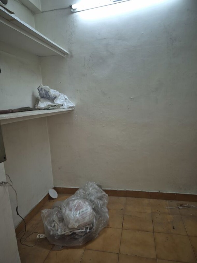 Other, mayur vihar 3.5 Bedroom 1180 Sq.Ft. Apartment In Mayur Vihar Delhi 10743982