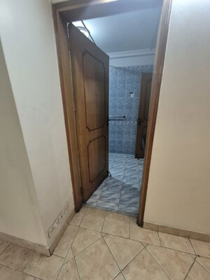  3.5 BHK Apartment at Mayur Vihar – for Rent