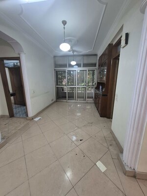 Building Lobby in 3.5 BHK Apartment at Mayur Vihar – for Rent