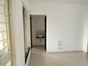 Room in 2 BHK Apartment at Dhanori – for Rent