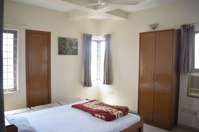 Bedroom, sarala-apartments-model-colony 3 Bedroom 1950 Sq.Ft. Apartment In Model Colony Pune 10744030