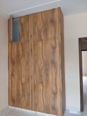 Furnished Amenities in 3 BHK Independent House at Sector 9 – for Rent