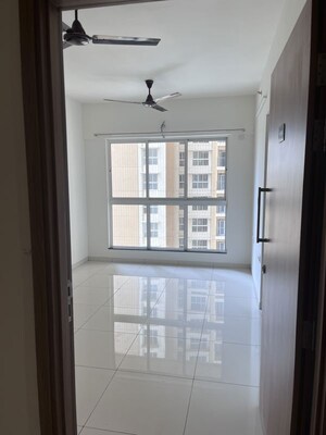 1 BHK Apartment For Rent in Godrej Nirvaan, Themghar