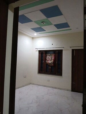 Room in 2 BHK Independent House at Sector 14 – for Rent