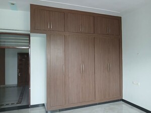 Room in 2 BHK Independent House at Sector 14 – for Rent