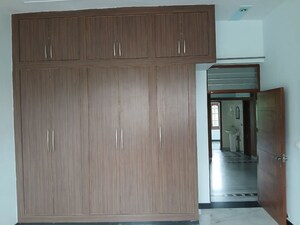 Room in 2 BHK Independent House at Sector 14 – for Rent
