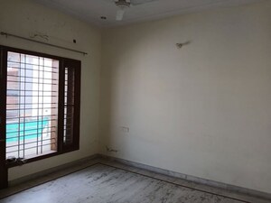 Room in 2 BHK Independent House at Sector 11 – for Rent
