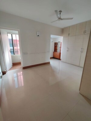 Room in 3 BHK Apartment at Ashok Nagar – for Rent