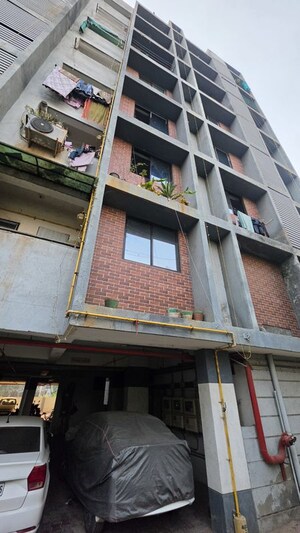  Apartment For Sale in Vatva