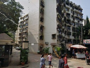  Apartment For Sale in Bandra East