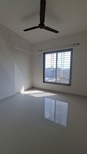 Room in 3 BHK Apartment at Silveroak Shriyans Apartment, Punawale – for Rent