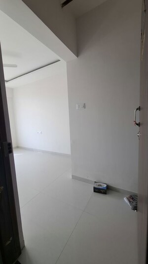 3 BHK Apartment – Entrance View at Silveroak Shriyans Apartment, Punawale - for Rent