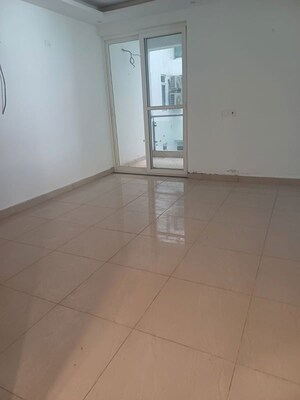 Room in 3 BHK Apartment at Adarsh Panache Heights, Kulhan – for Rent