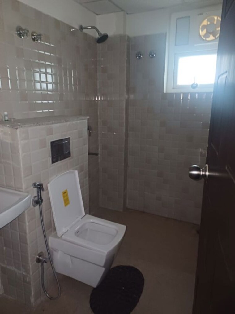 Bathroom, adarsh-panache-heights 3 Bedroom 1750 Sq.Ft. Apartment In Kulhan Dehradun 10744276