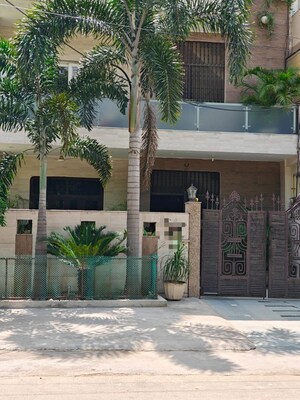 6 BHK Independent House – Exterior View View at Sector 23 - for Sale