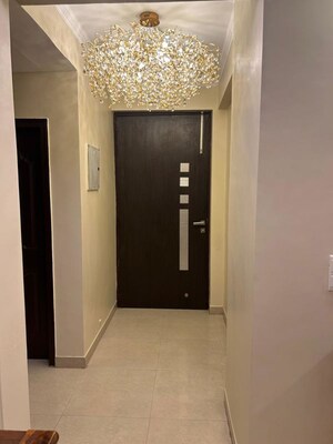 2 BHK Builder Floor – Entrance View at Sector 56 - for Rent