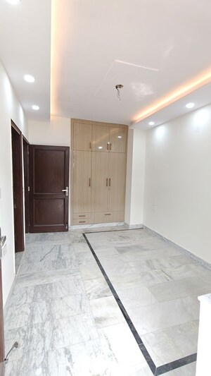 Room in 2 BHK Builder Floor at Malviya Nagar – for Rent