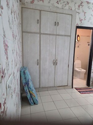 Room in 3 BHK Apartment at Emenox Brave Hearts, Raj Nagar Extension – for Rent