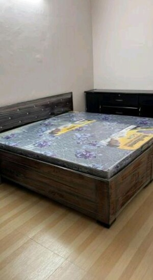 Bedroom in 3 BHK Apartment at Experion Capital, Gomti Nagar – for Rent